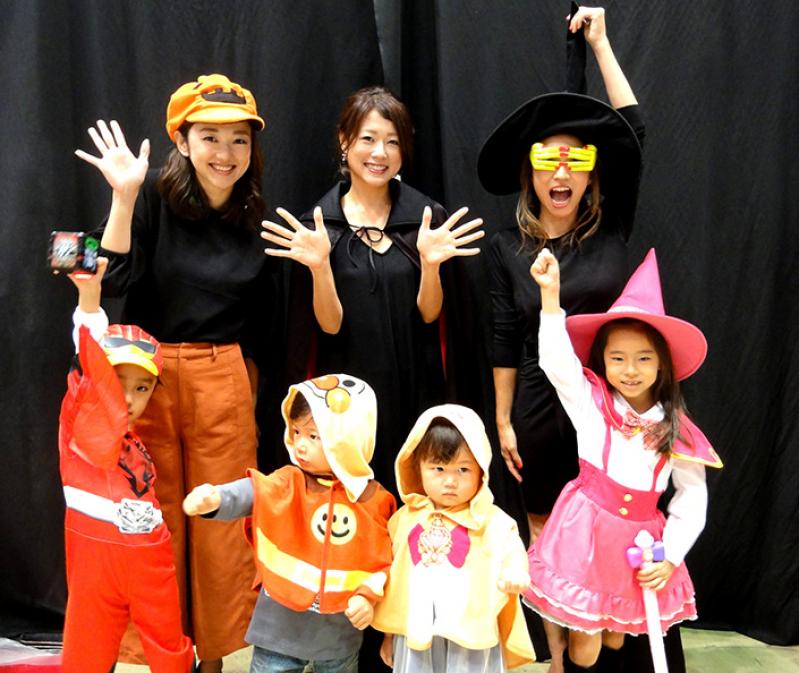 みんなでハロウィンおやこーで?人気読モ親子がバンダイファッション&トークショーに出演【東京おもちゃショー2016】
