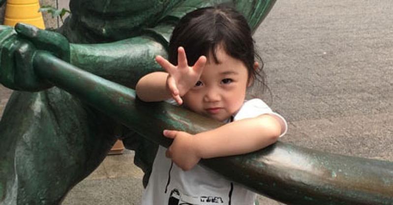 子どもは感情的に怒ると傷つき反抗し、正しく叱ればたくましく素直になる
