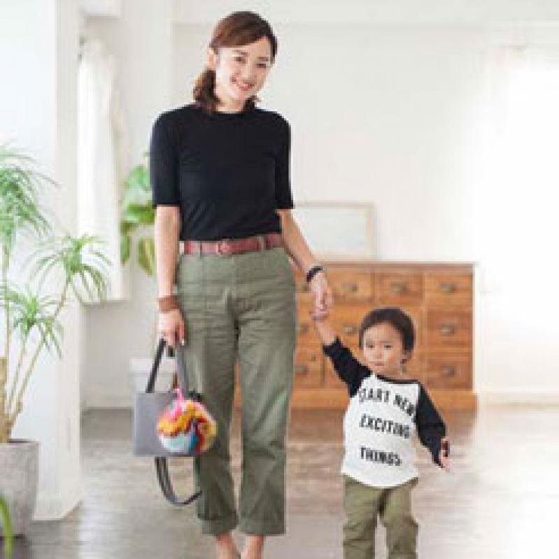 【東京SNAP】坂上絢子さんは、男の子とリンクしやすい黒×カーキでプチプラコーデ♪