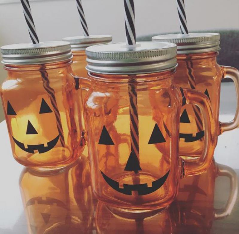 早いママはもうゲット済み!100均でハロウィーングッズが勢ぞろい?