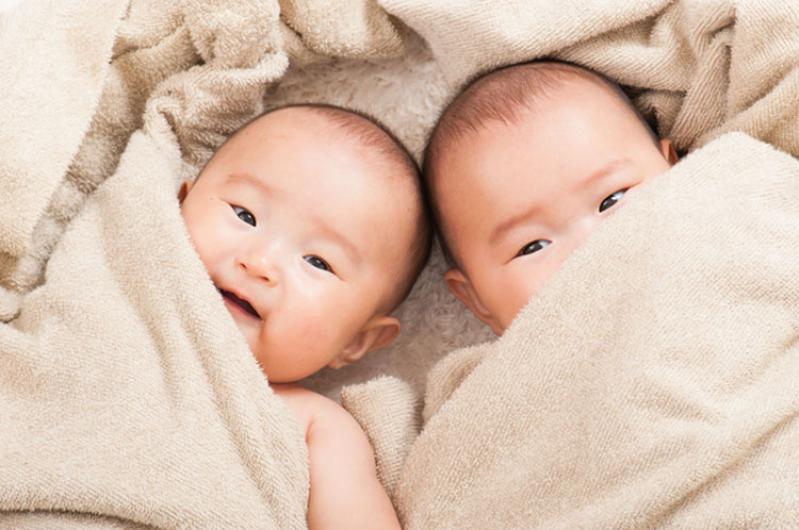 双子が生まれたら……子育てに必要なお金ってどれくらい?