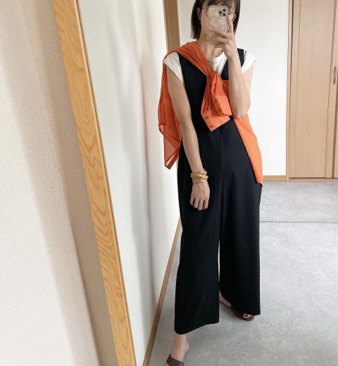 完売前に買うべし!【ユニクロ】Vネックサロペットは夏~秋ヘビロテ確実!