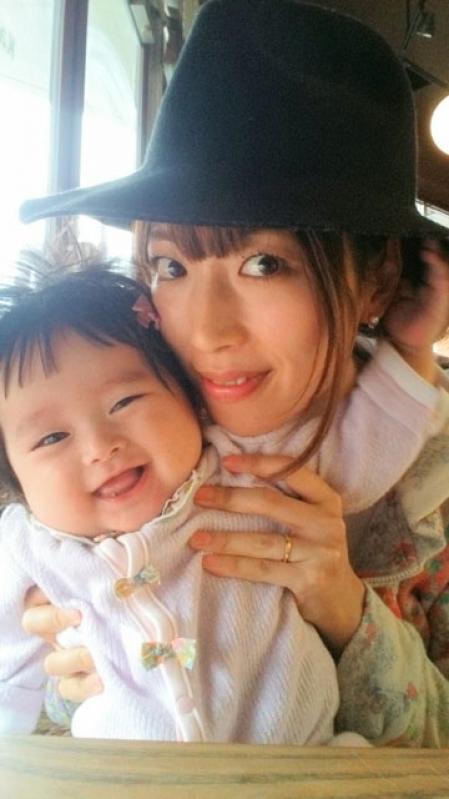 外出はいつから 首が据わったらころを目安に抱っこでお散歩に行きましょう Mamagirl ママガール