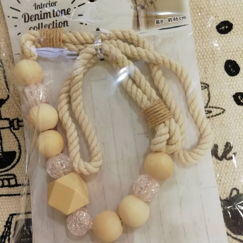 セリアのカーテングッズは種類豊富 自分好みの部屋作りができちゃいます Mamagirl ママガール