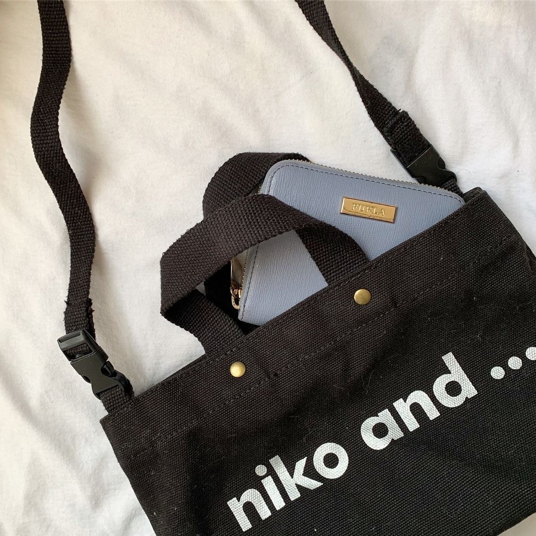 ニコアンドのショルダーバッグでナチュラルおしゃれな今っぽコーデに Mamagirl ママガール