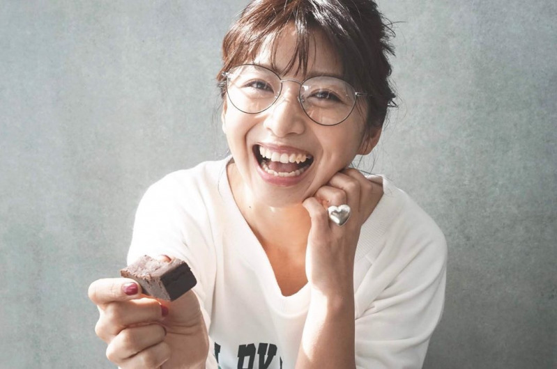 メガネの時のメイクのコツは 絶対かわいくなれる メガネ女子必見です Mamagirl ママガール