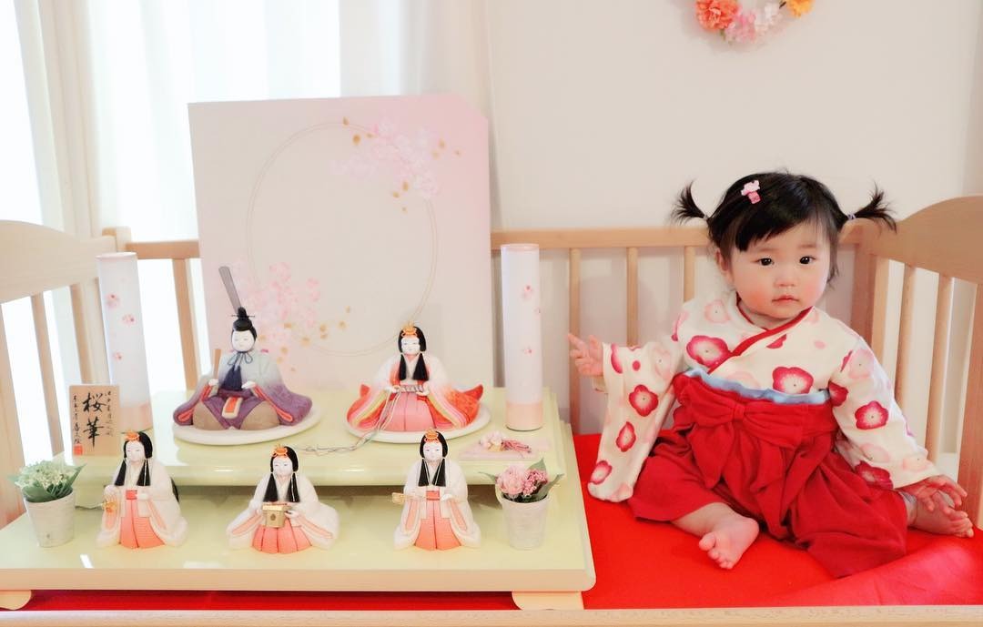 初節句には何が必要 女の子のお祝いの衣装や料理をご紹介 Mamagirl ママガール
