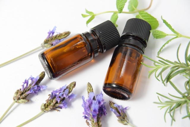 ボディオイルのおすすめはコレ プチプラからご褒美オイルまで Mamagirl ママガール