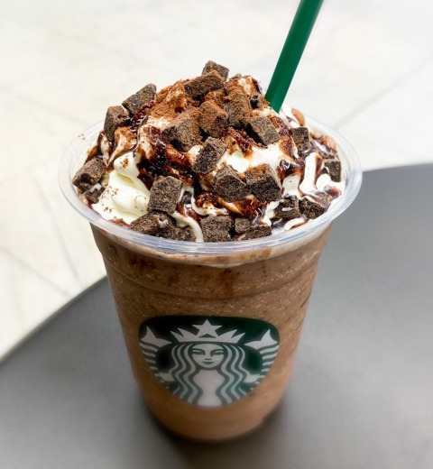 スタバのチョコメニューまとめ ドリンクの無料カスタムやフードも Mamagirl ママガール