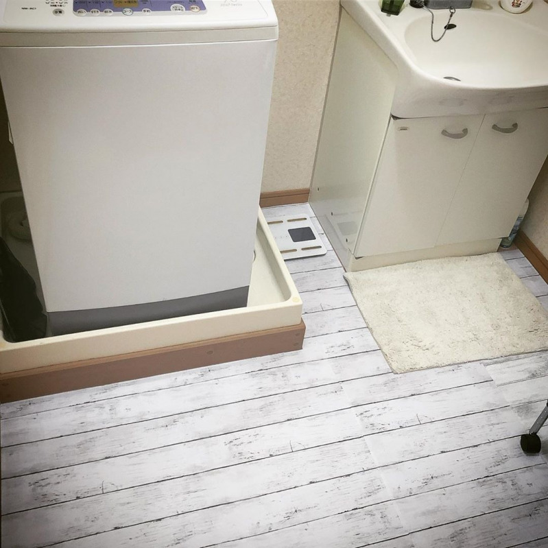 ダイソーのリメイクシートで貼るだけ簡単diy 失敗しないポイントも公開 Mamagirl ママガール