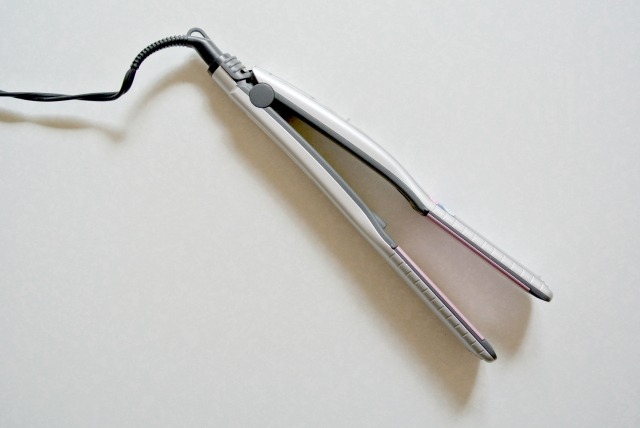 ヘアアイロンの収納アイデア 無印 ニトリ 100均アイテムが使える Mamagirl ママガール