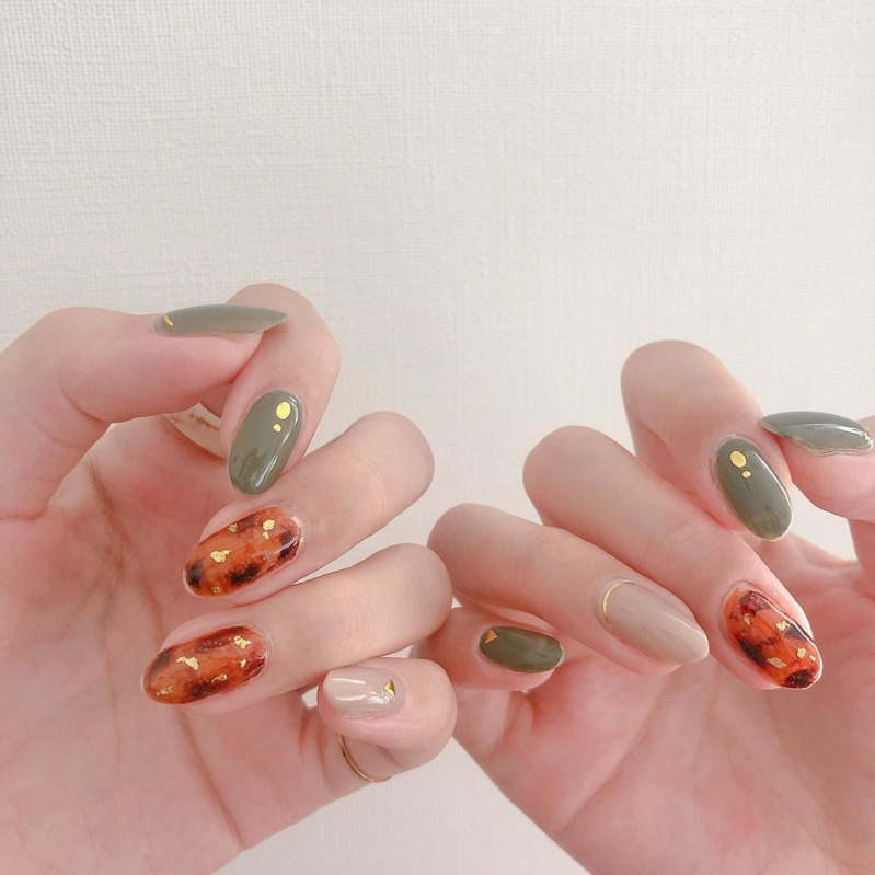 ネイルはマーブルが気分 簡単なやり方とおすすめデザイン伝授 Mamagirl ママガール