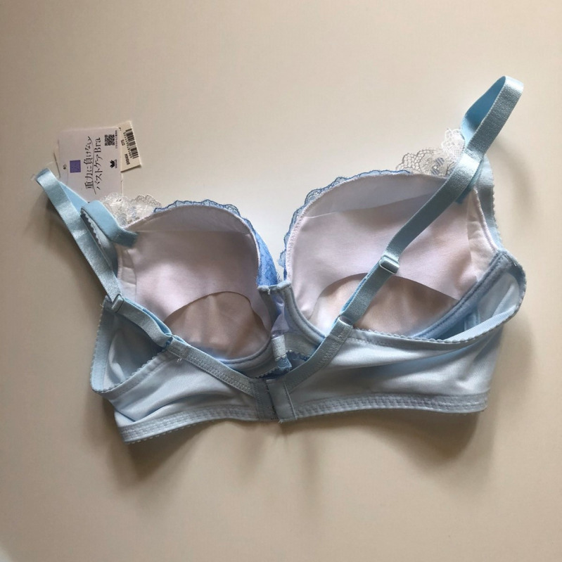 育乳ブラって何 ワコールの重力に負けないバストケアブラをチェック Mamagirl ママガール