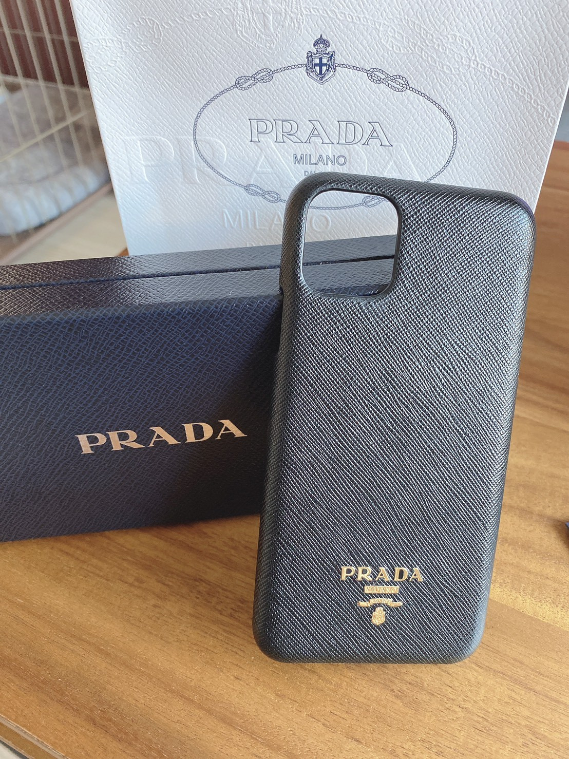 ブランドロゴ入りアイフォンケースで手元もお洒落な人に おすすめ5選 Mamagirl ママガール