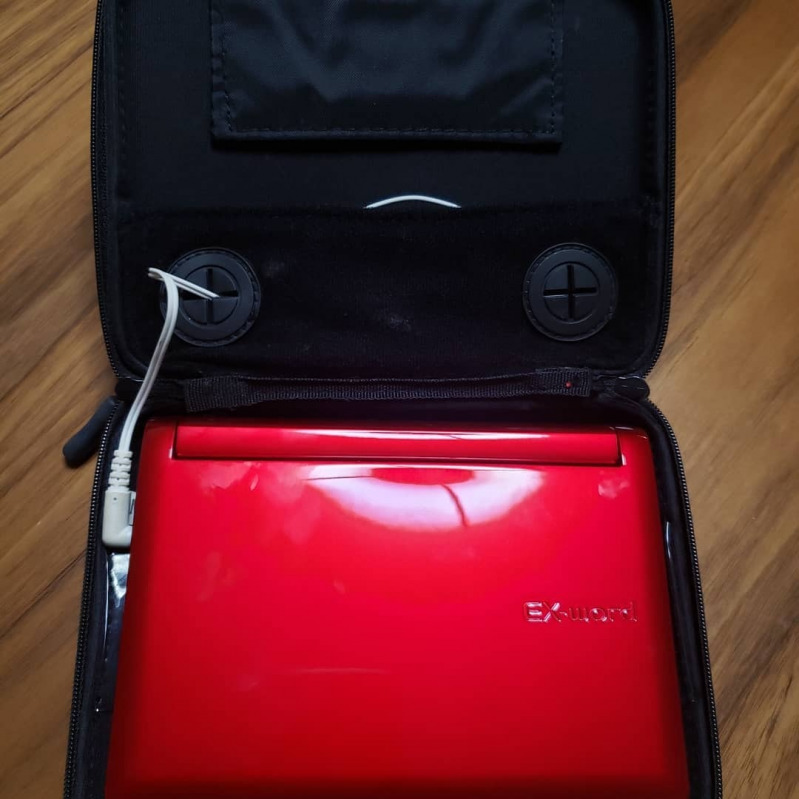 電子辞書はカバーで守る どうせならおしゃれなの持ちましょ おすすめ7選 Mamagirl ママガール