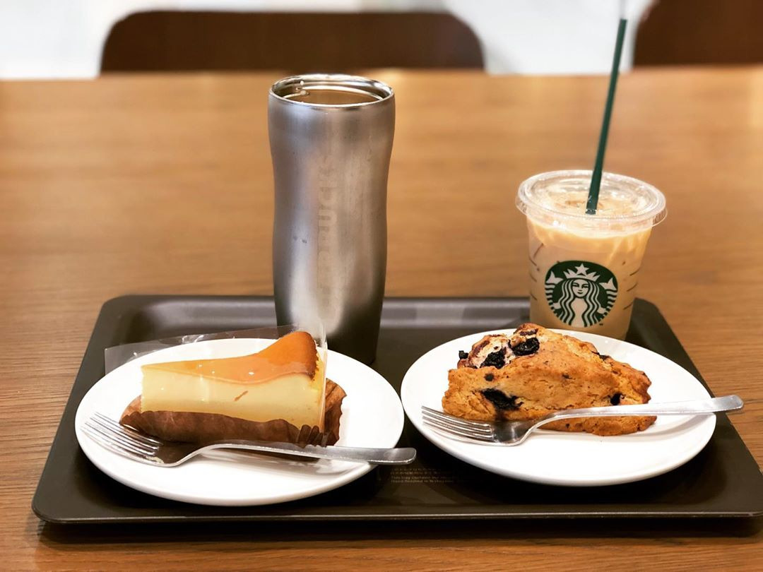 スタバ人気メニューの糖質 カロリーまとめ 糖質を減らすカスタマイズも Mamagirl ママガール