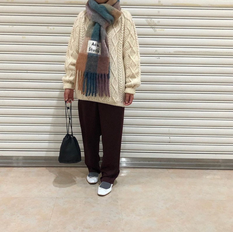 おしゃれさんの証拠 アクネでおすすめのマフラーは 洗濯方法やコーデも Mamagirl ママガール