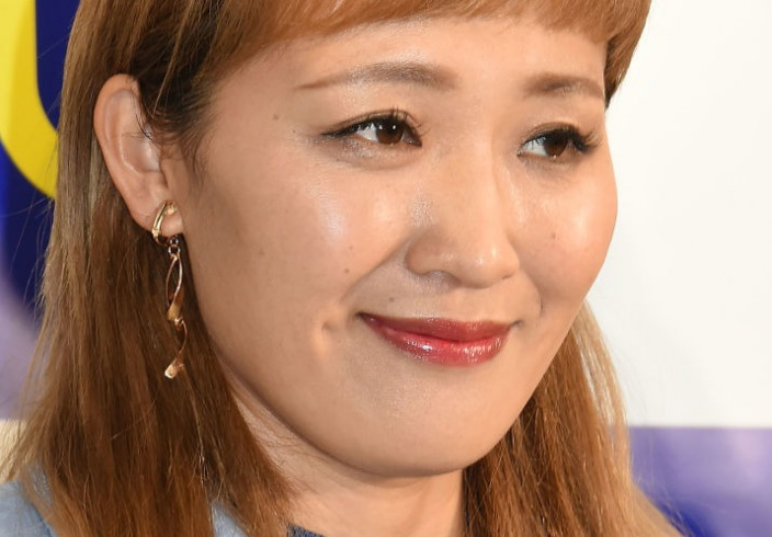 丸山桂里奈さんの黒髪ショットが超美人 本並健治さんとのツーショットも Mamagirl ママガール
