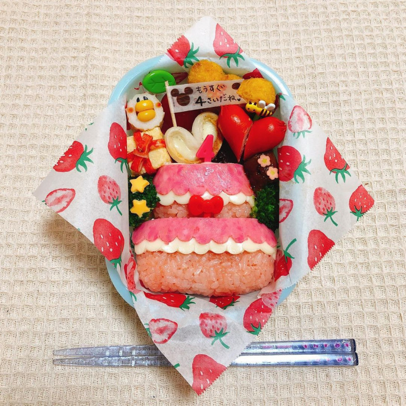 お弁当ケーキでお誕生日当日はお祝い アレンジレシピまとめ Mamagirl ママガール