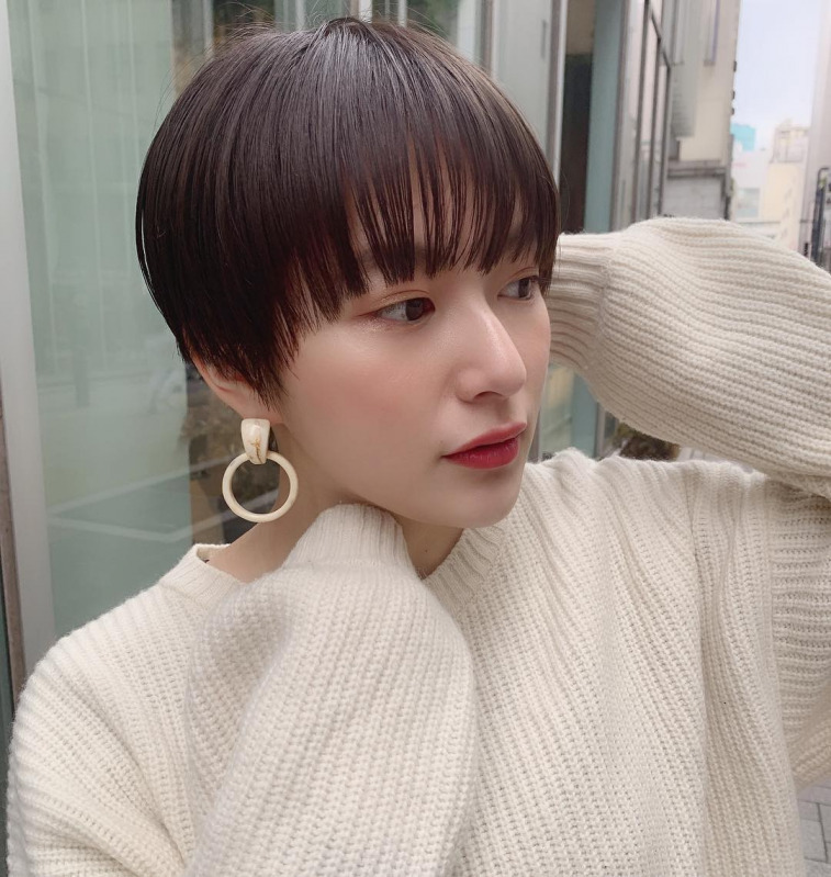 アラフォーに似合う前髪 長さ別 なりたい印象別前髪カタログ 切り方も Mamagirl ママガール