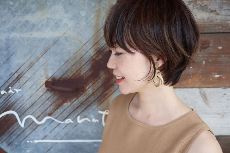 黒髪 グラデーションヘアが大バズり 21年おすすめ大人ヘアカタログ Mamagirl ママガール