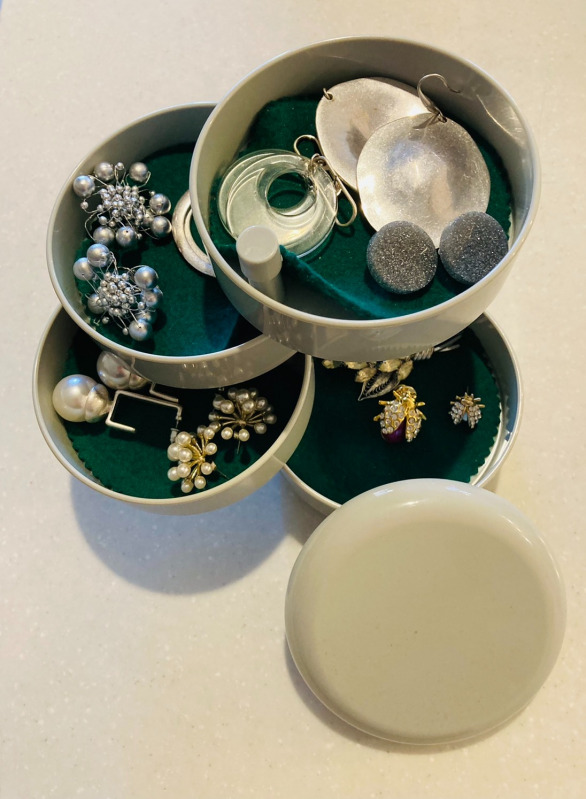 アクセサリートレイ大集合 絶対気に入る おしゃれなのテイスト別に紹介 Mamagirl ママガール