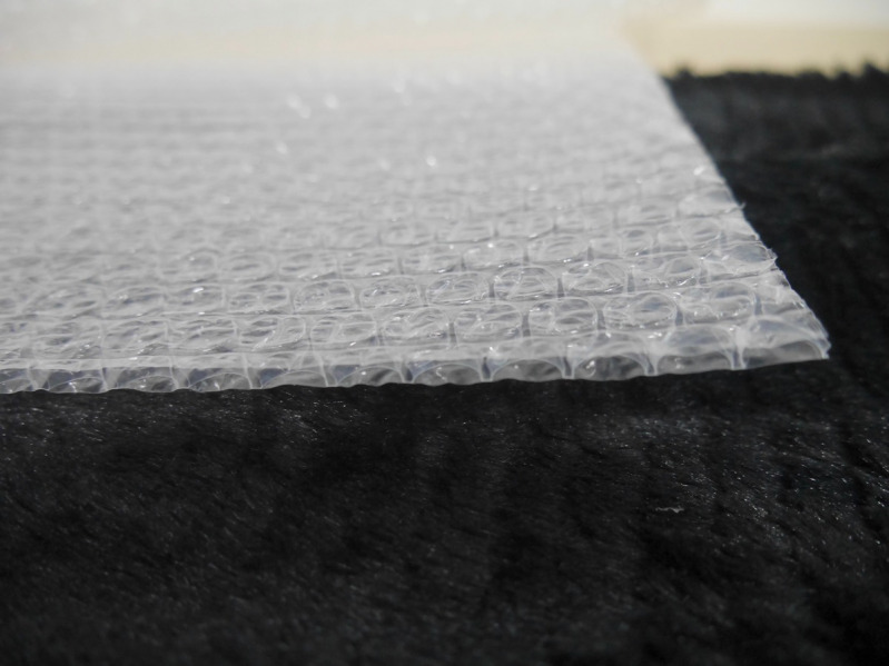 窓にプチプチに貼るのはあり 防寒対策にニトリ100均で買えるおすすめも Mamagirl ママガール