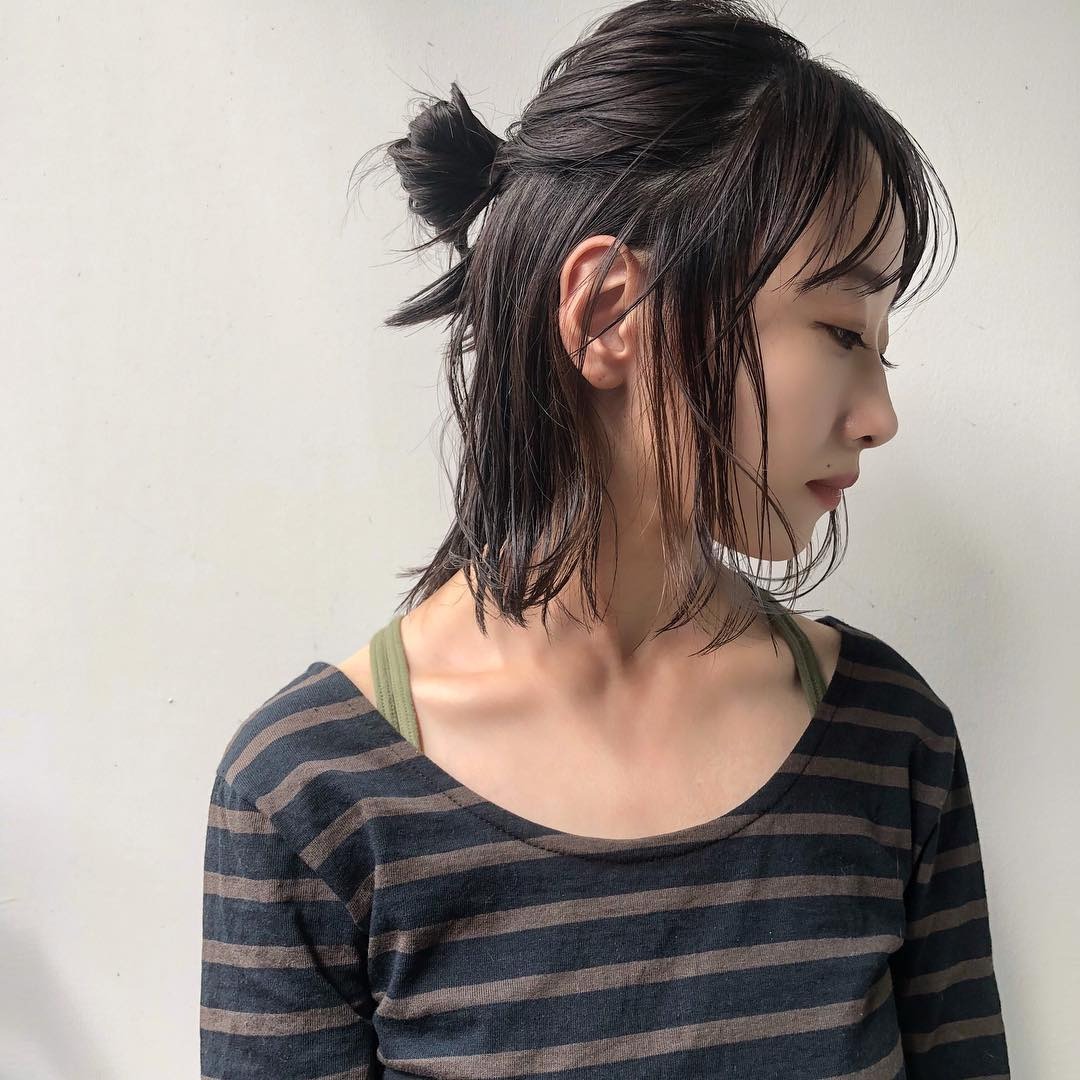 寝癖を簡単に直す方法 今すぐできる予防法 おすすめアイテムや寝癖の活かし方も伝授 Mamagirl ママガール