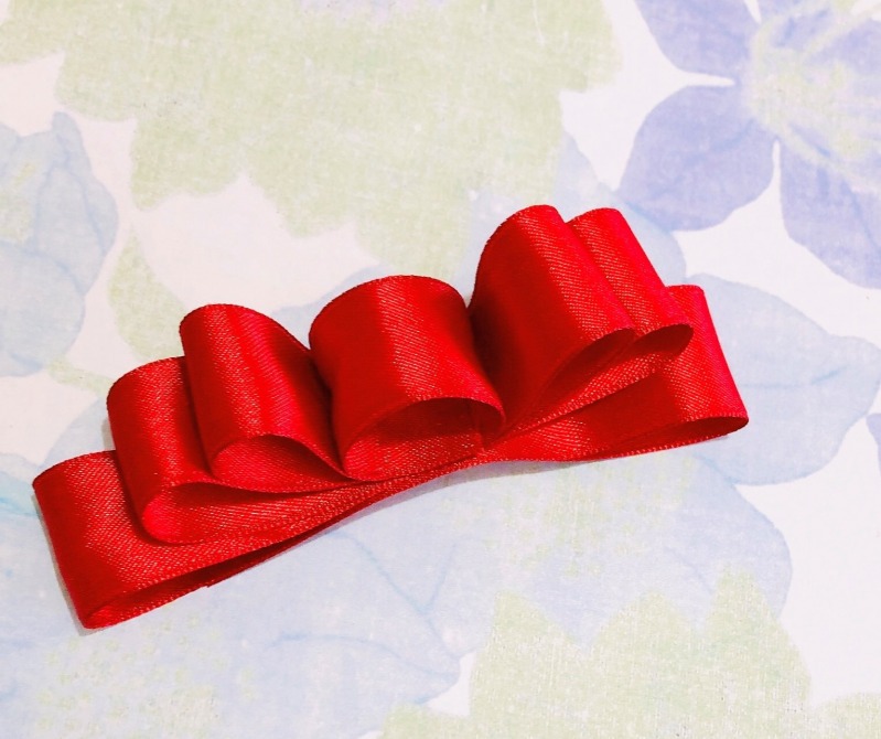 ラッピングのリボンの作り方8選 基本と応用 端アレンジ おしゃれなラッピングの仕方も Mamagirl ママガール