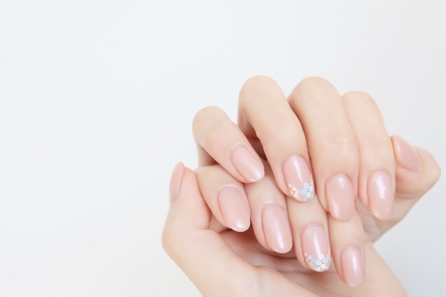 甘皮処理も100均でできちゃう 電動ネイルケアなど便利なアイテムで簡単にセルフケアしましょ Mamagirl ママガール