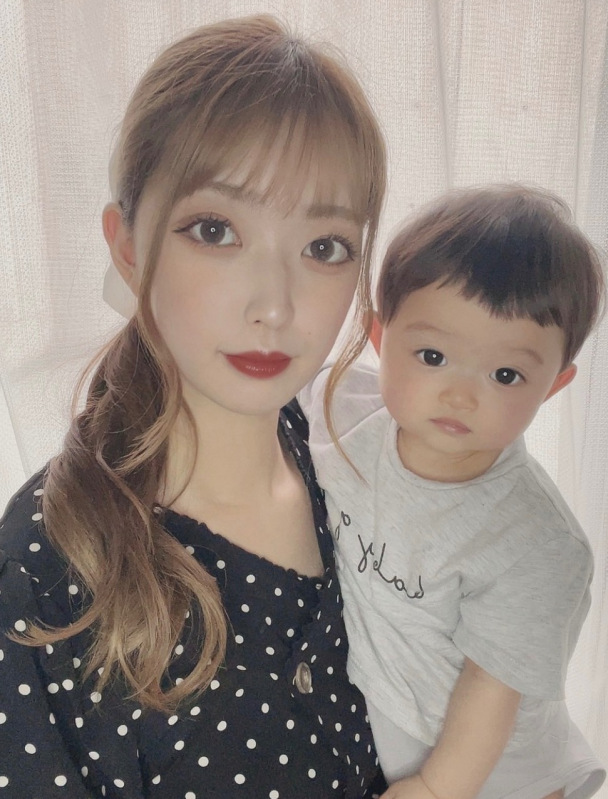 人気ママライバーが挑戦 Mamagirl ミクチャ 韓国風メイクデビュー Mamagirl ママガール